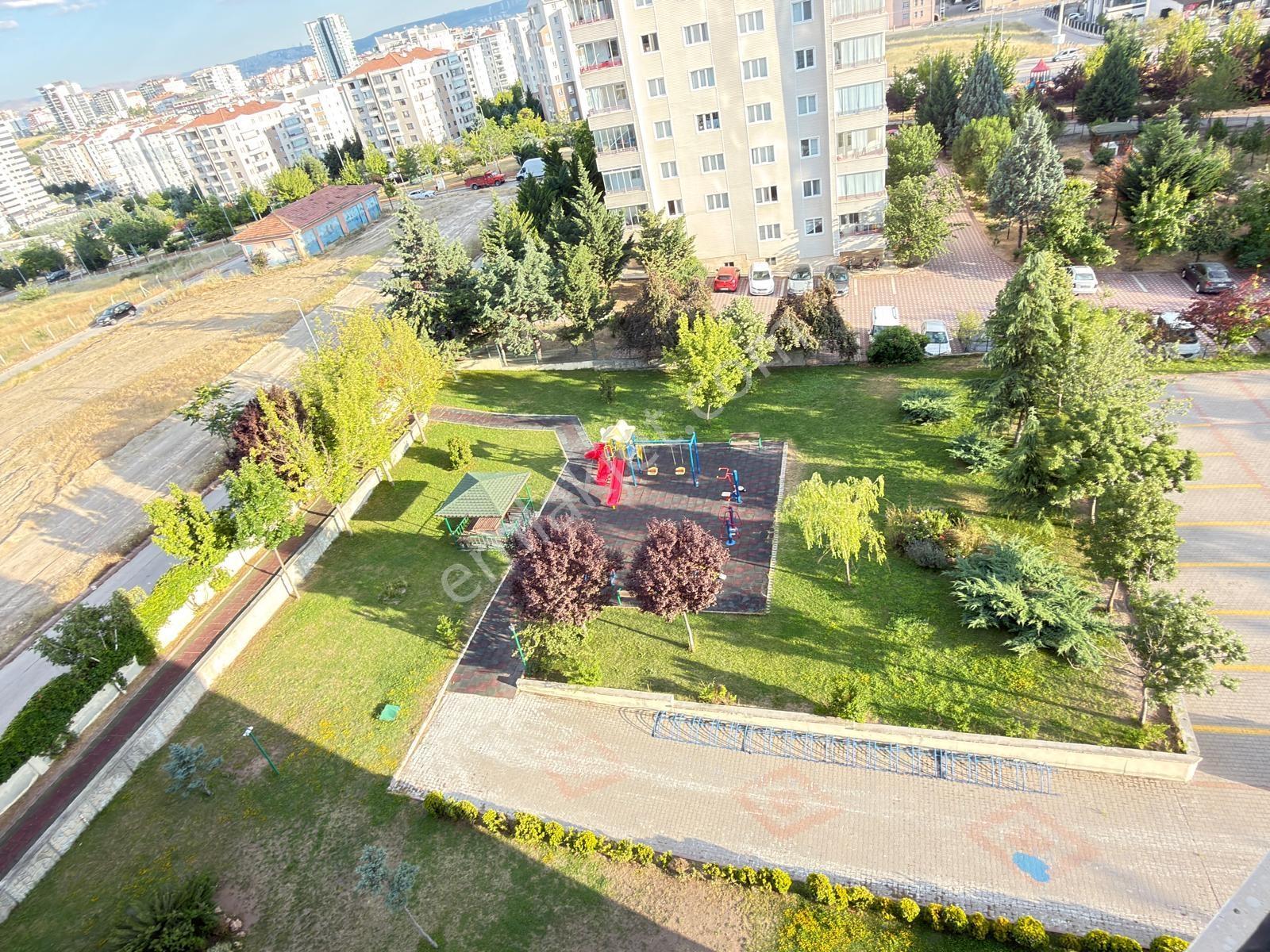Batıkent Merkezi Konumda Ara Kat Geniş 3+1 Daire — fotoğraf 22