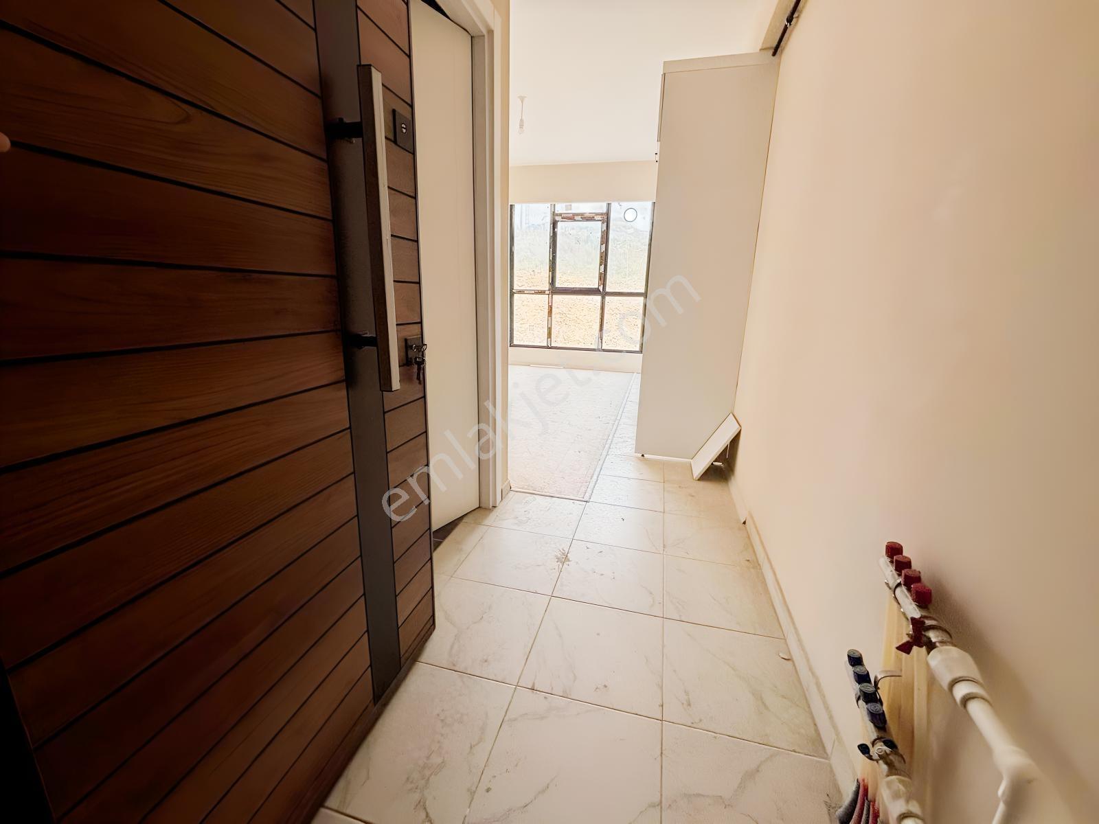Bozdağ Gayrimenkul'den Next Metro Sitesi'nde Satılık Köşe 2+1 — fotoğraf 3