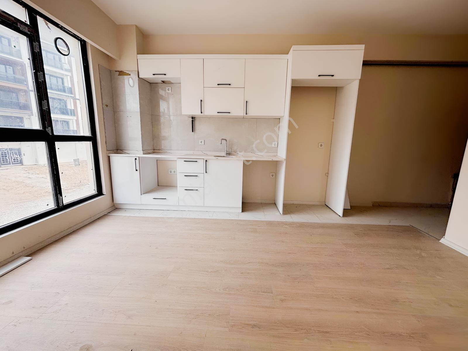 Bozdağ Gayrimenkul'den Next Metro Sitesi'nde Satılık Köşe 2+1 — fotoğraf 8