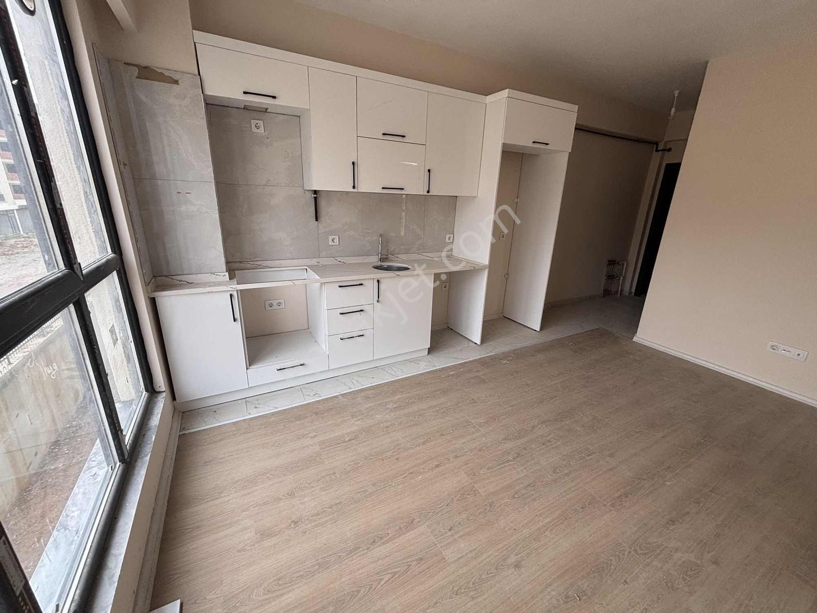 Bozdağ Gayrimenkul'den Next Metro Sitesi'nde Satılık Köşe 2+1 — fotoğraf 9