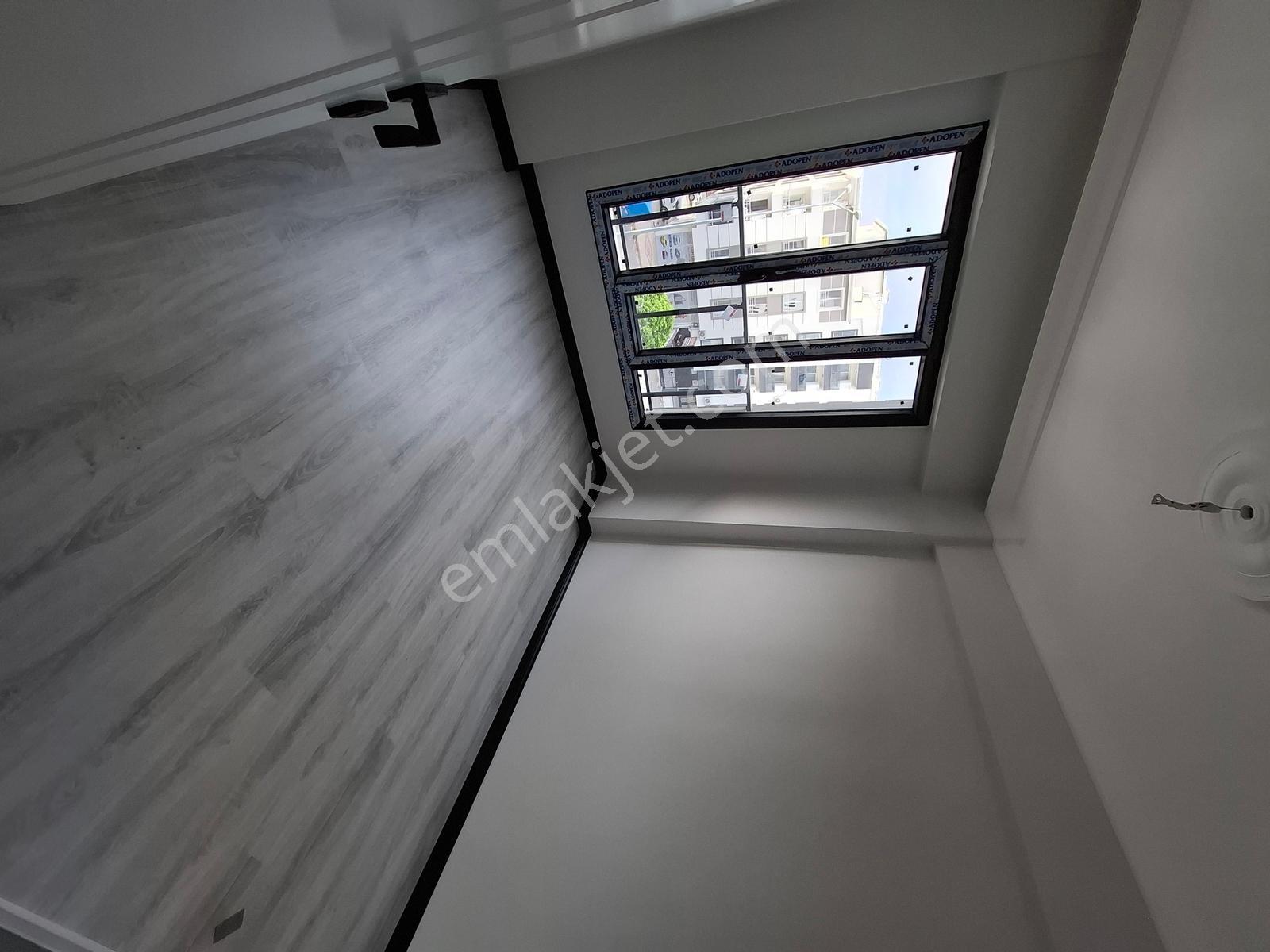 Akhisar Cumhuriyet Fahri Sertel Emlaktan Satılık Yerdenısıtma2+1 — fotoğraf 15