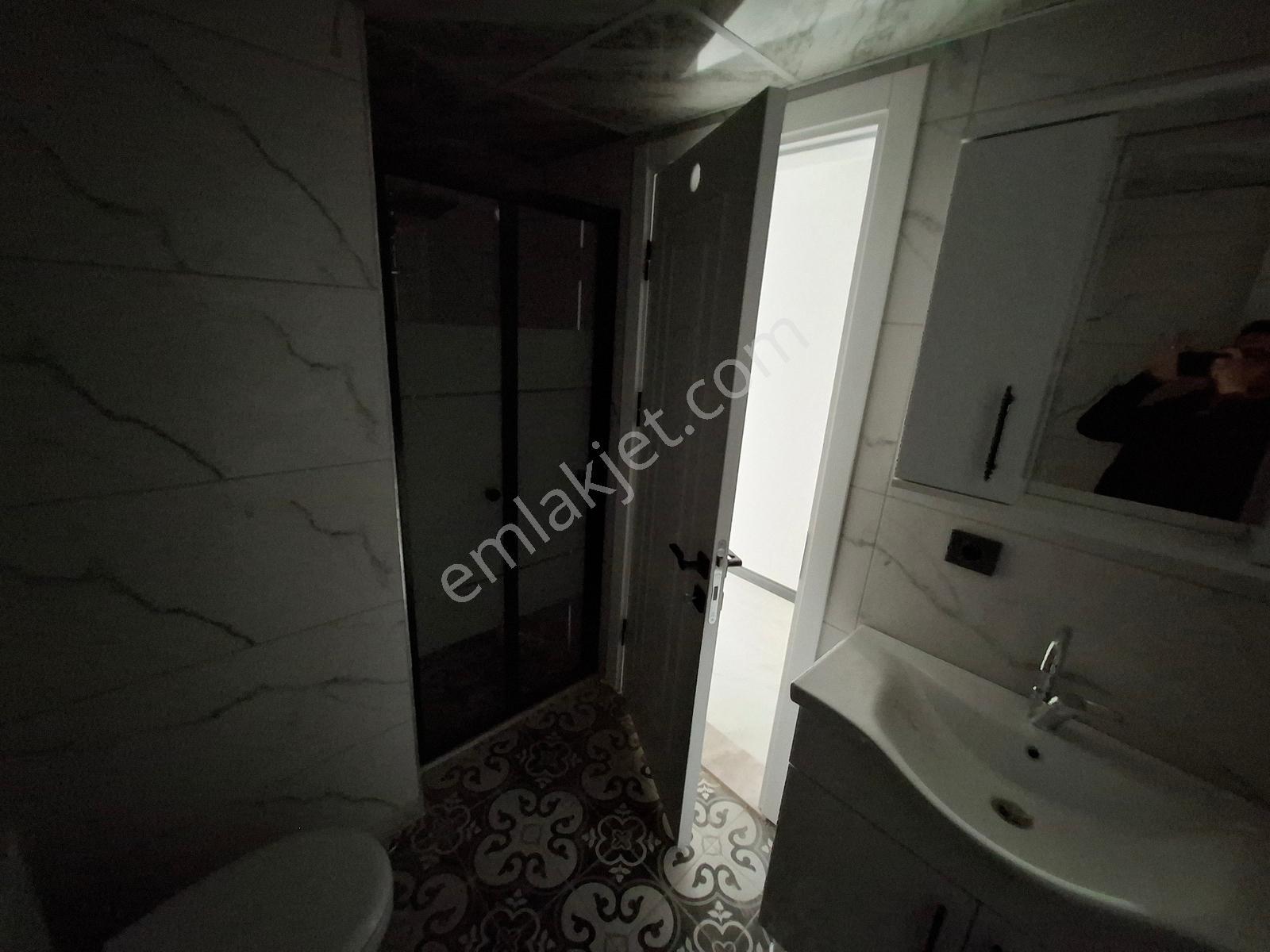 Akhisar Cumhuriyet Fahri Sertel Emlaktan Satılık Yerdenısıtma2+1 — fotoğraf 21