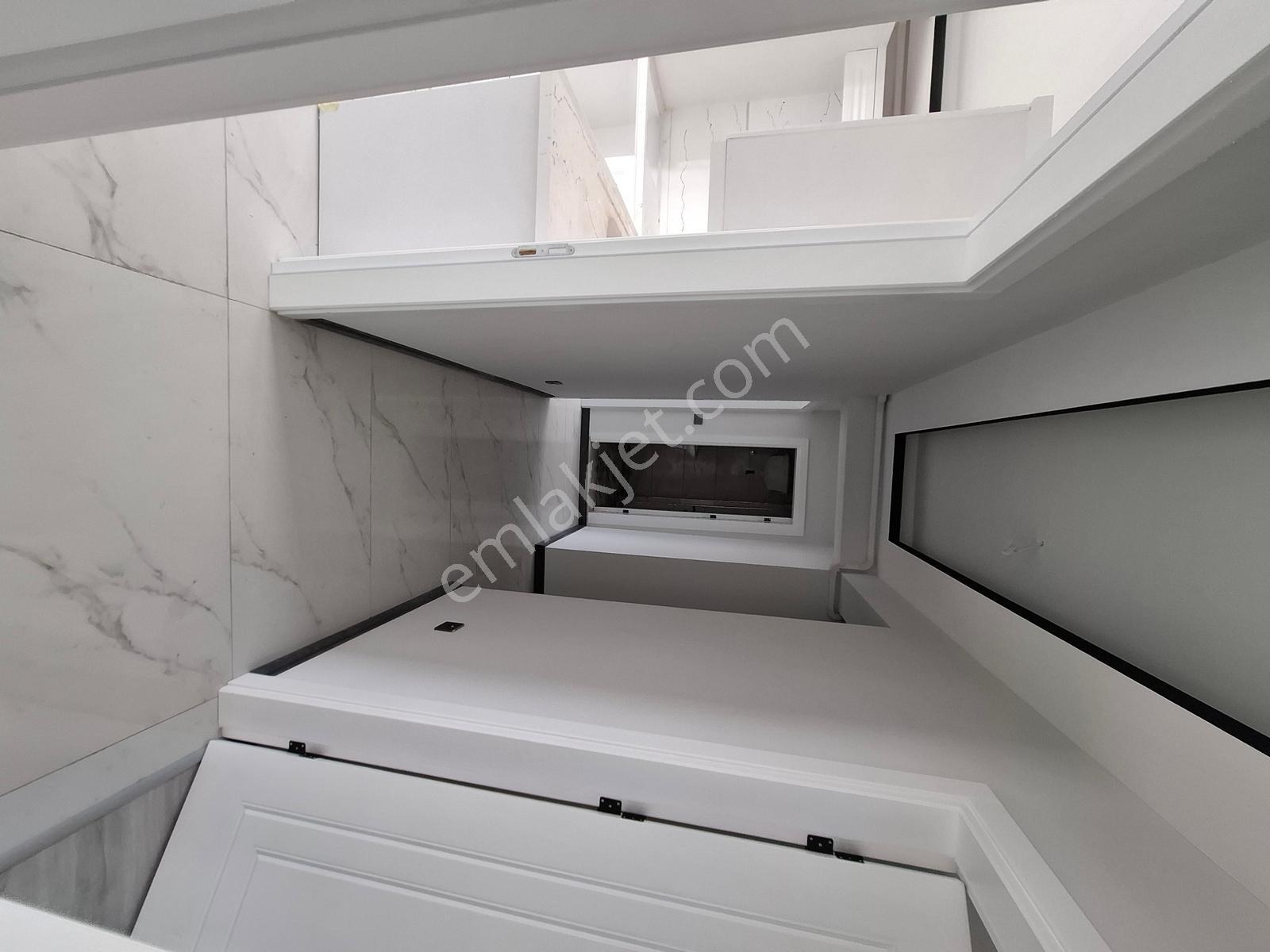 Akhisar Cumhuriyet Fahri Sertel Emlaktan Satılık Yerdenısıtma2+1 — fotoğraf 28