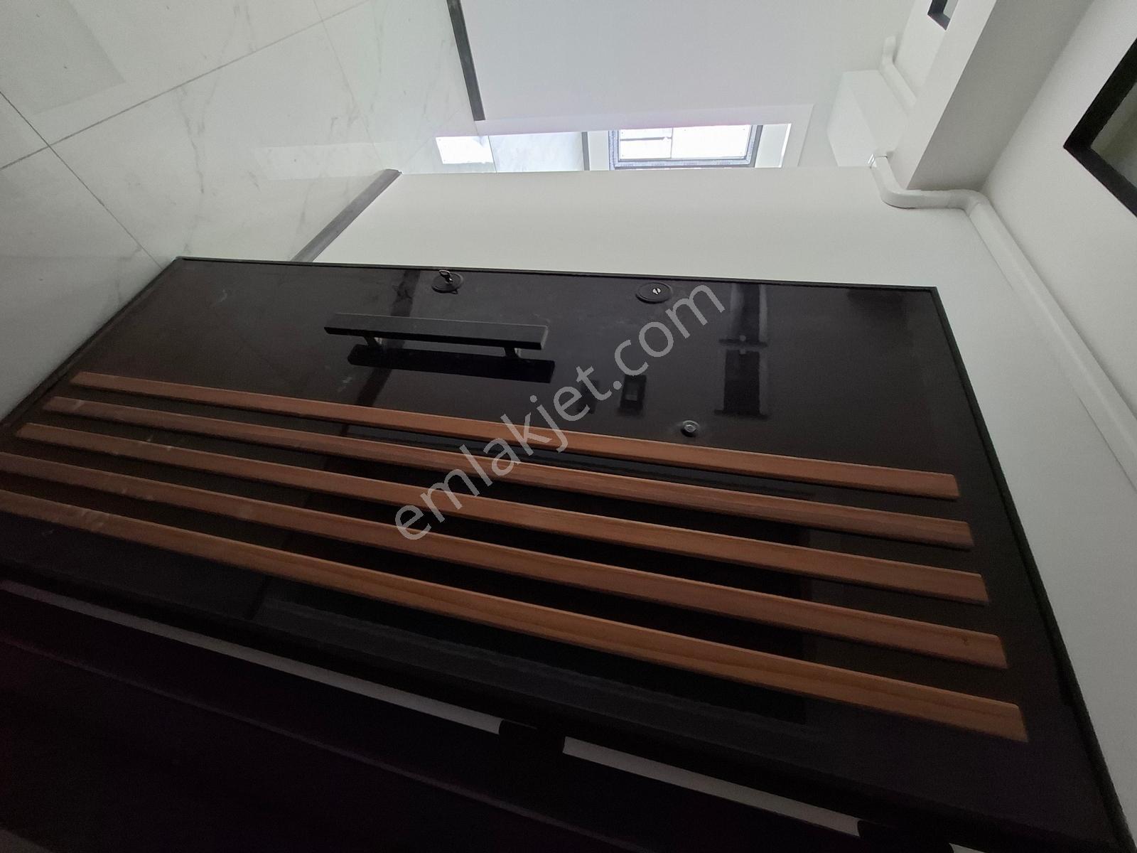 Akhisar Cumhuriyet Fahri Sertel Emlaktan Satılık Yerdenısıtma2+1 — fotoğraf 29