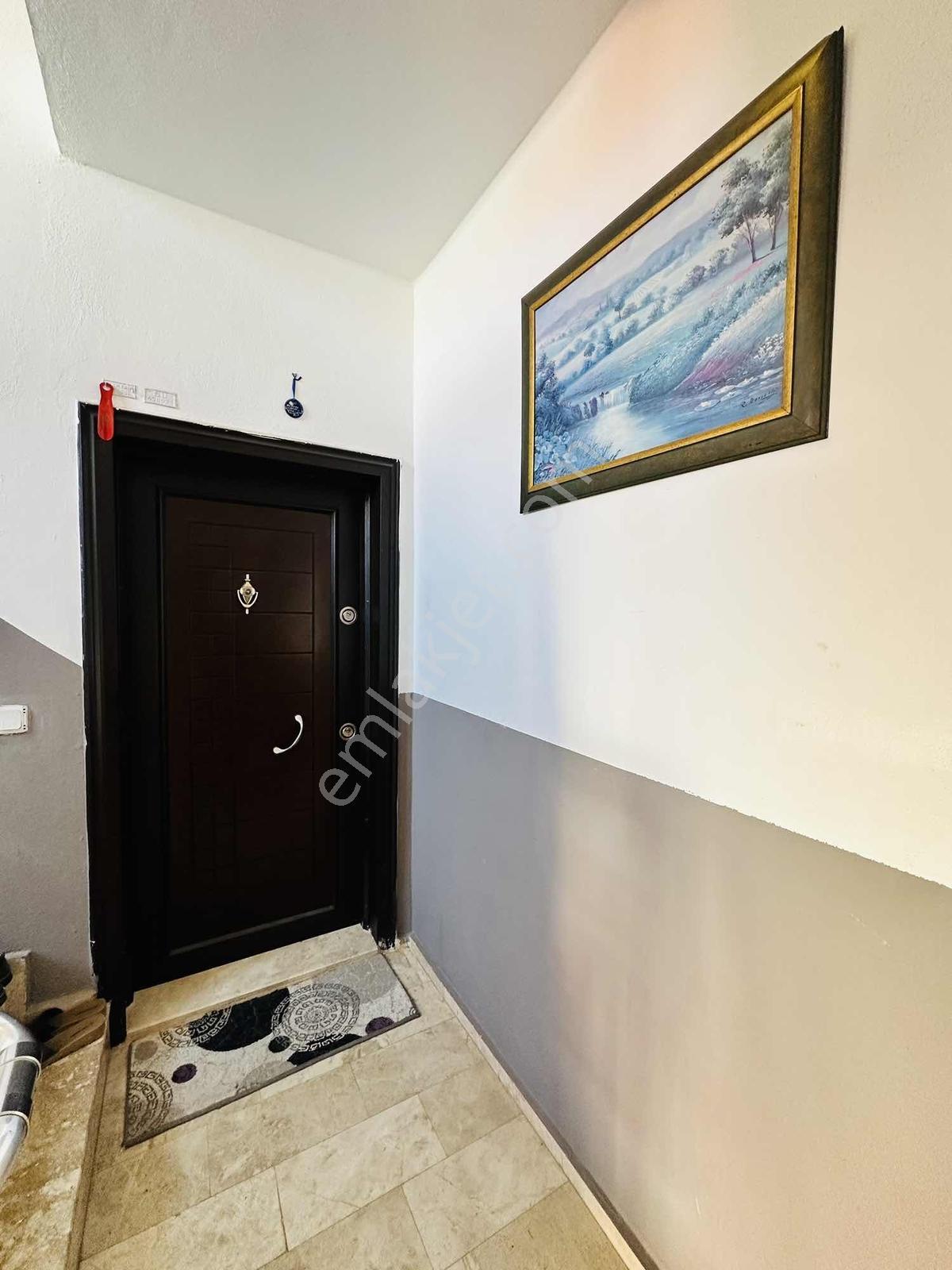 Özdoğan Emlaktan Ayanoğlunda Tramvay Yakını 2+1 95m2 Katta Daire — fotoğraf 23