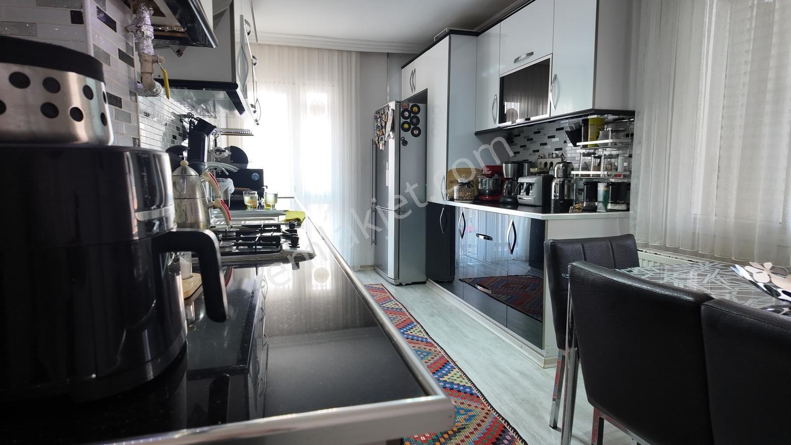 Şirinyer Merkezde 3+1 Çift Cephe Çift Balkon Daire — fotoğraf 6