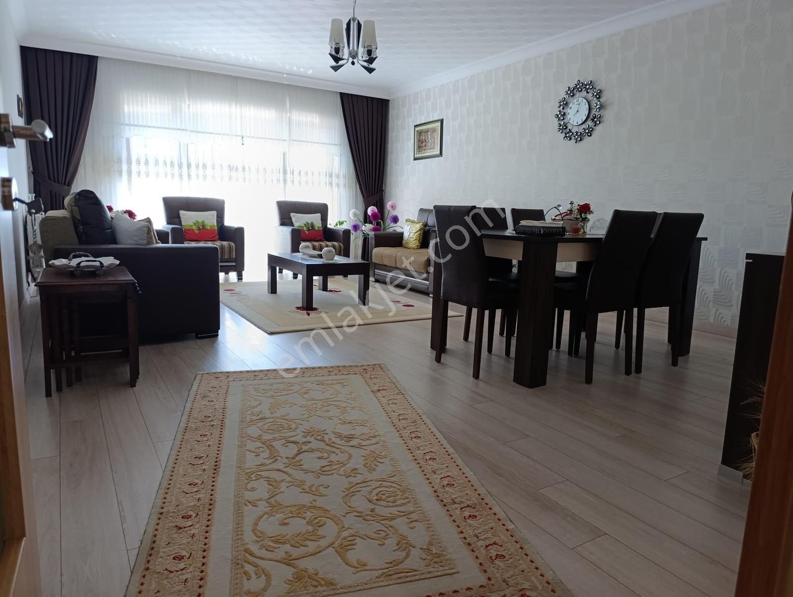 Turgut Özal Mahallesinde Merkezi Konumda 4+1 Daire — fotoğraf 8