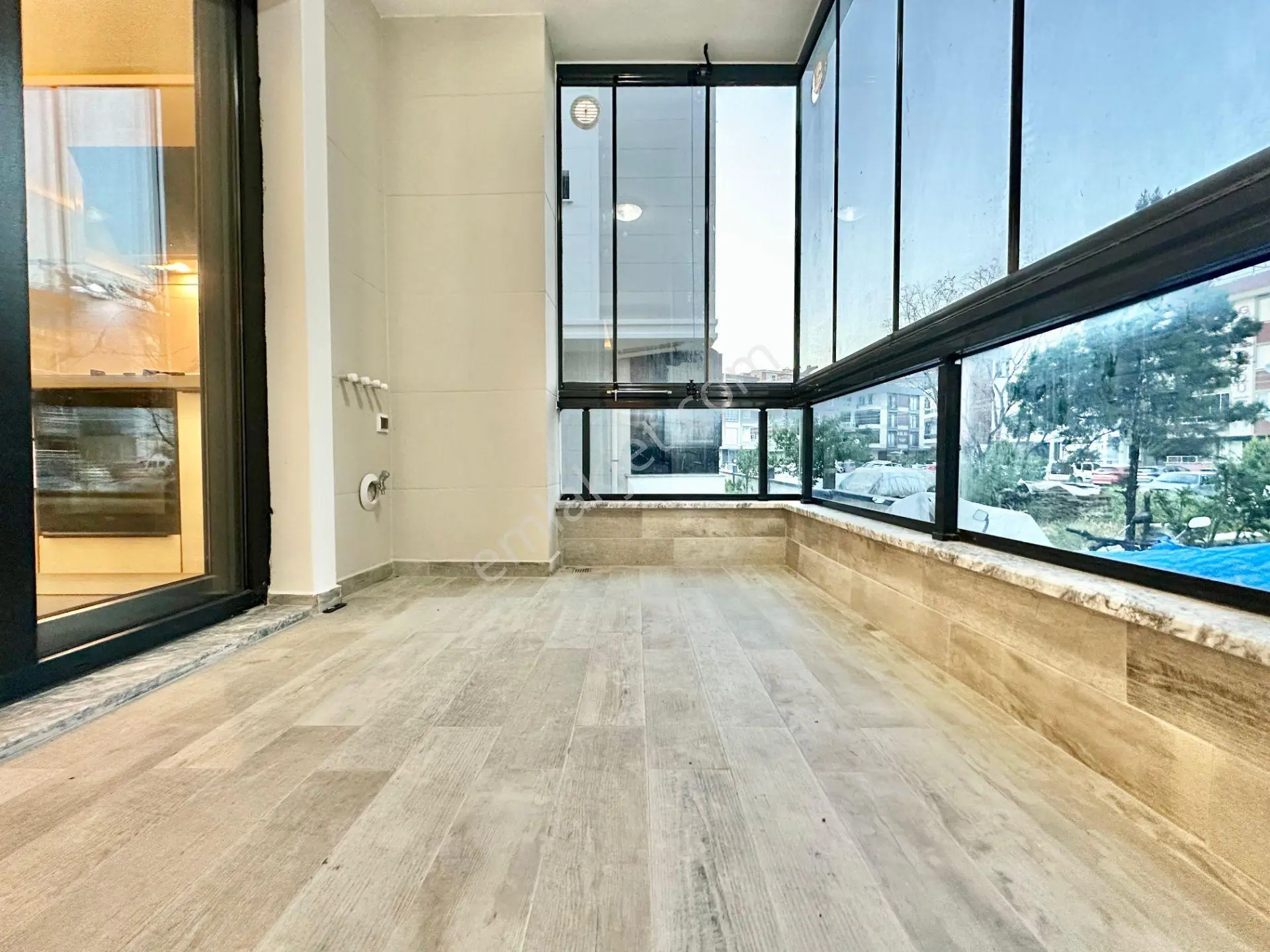꧁ay Emlaktan꧂akçay'da Ayrı Mutfak Denize Sadece 150 Metre Kapalı Balkonlu Satılık 2+1 Daire — fotoğraf 22