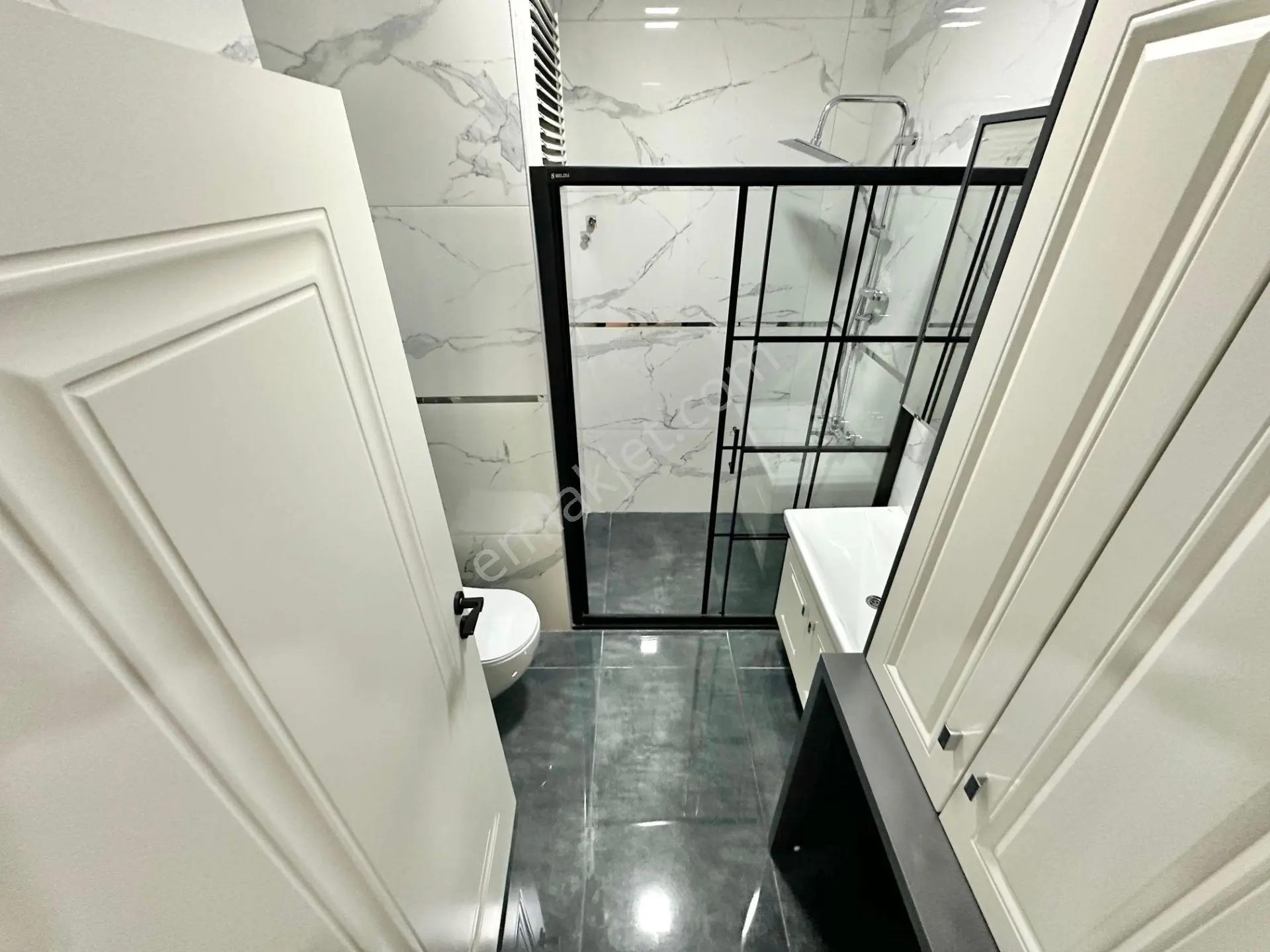 ꧁ay Emlaktan꧂akçay'da Ayrı Mutfak Denize Sadece 150 Metre Kapalı Balkonlu Satılık 2+1 Daire — fotoğraf 27