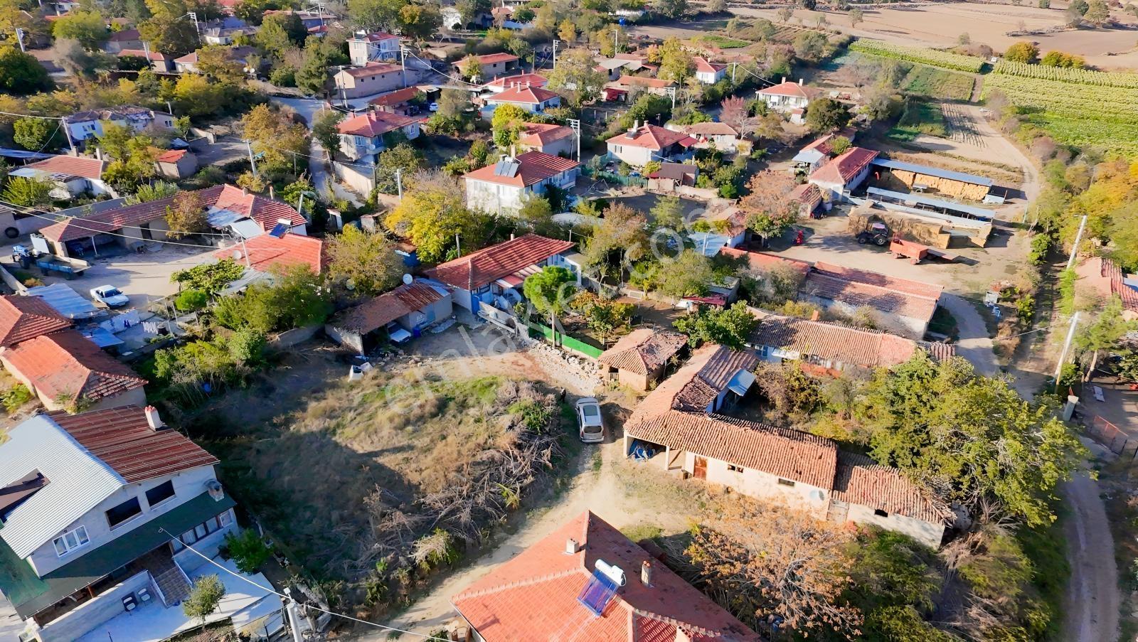 Ürünlü Köyünde 1.271 M² Arsa İçinde Satılık Müstakil Ev — fotoğraf 5