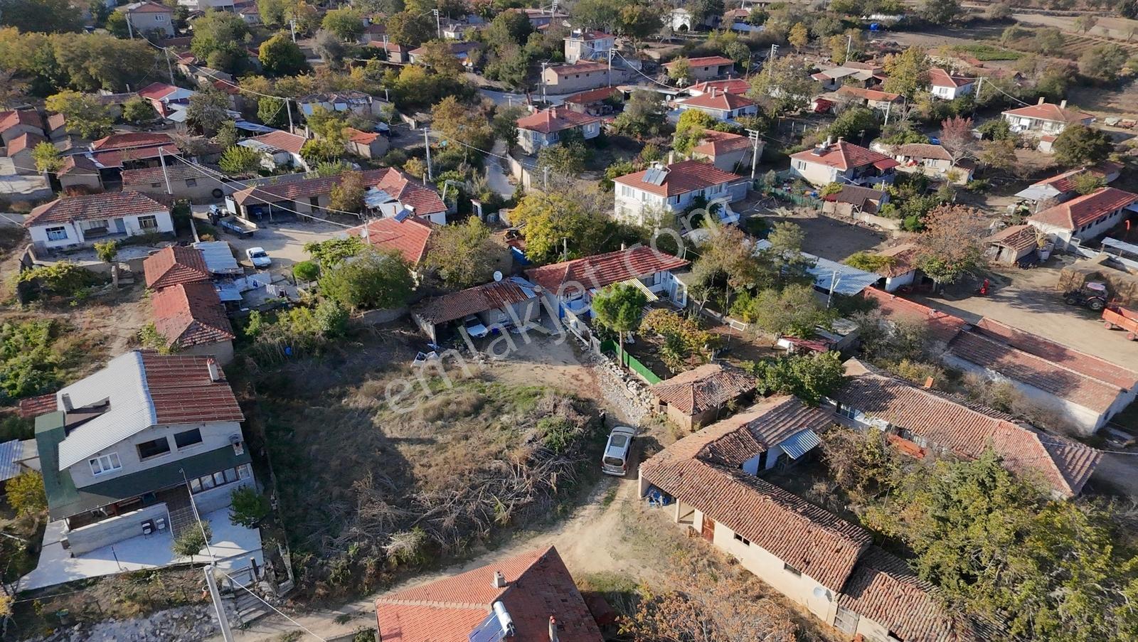 Ürünlü Köyünde 1.271 M² Arsa İçinde Satılık Müstakil Ev — fotoğraf 7