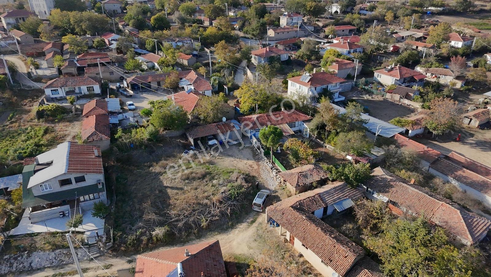Ürünlü Köyünde 1.271 M² Arsa İçinde Satılık Müstakil Ev — fotoğraf 8