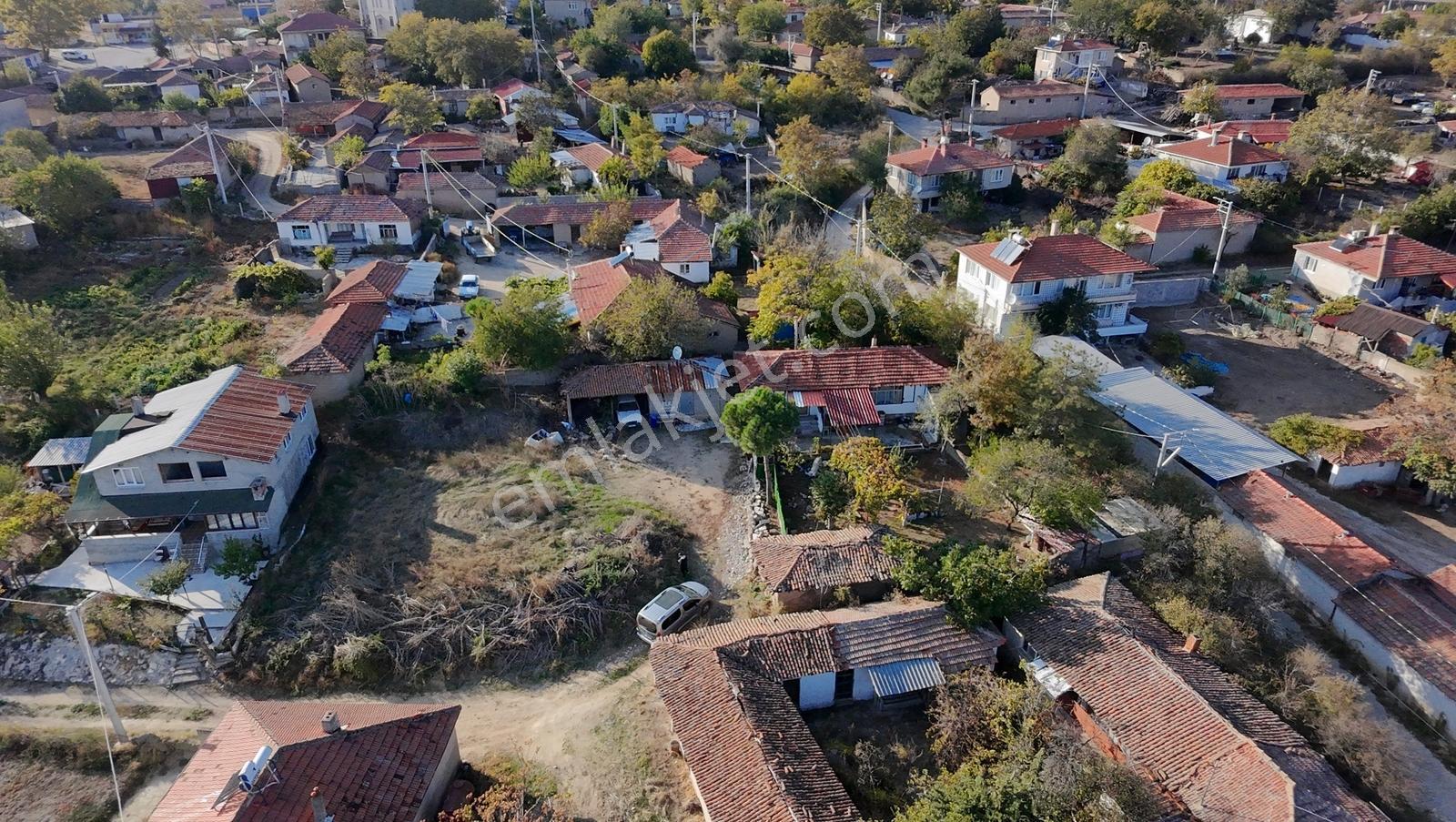 Ürünlü Köyünde 1.271 M² Arsa İçinde Satılık Müstakil Ev — fotoğraf 10