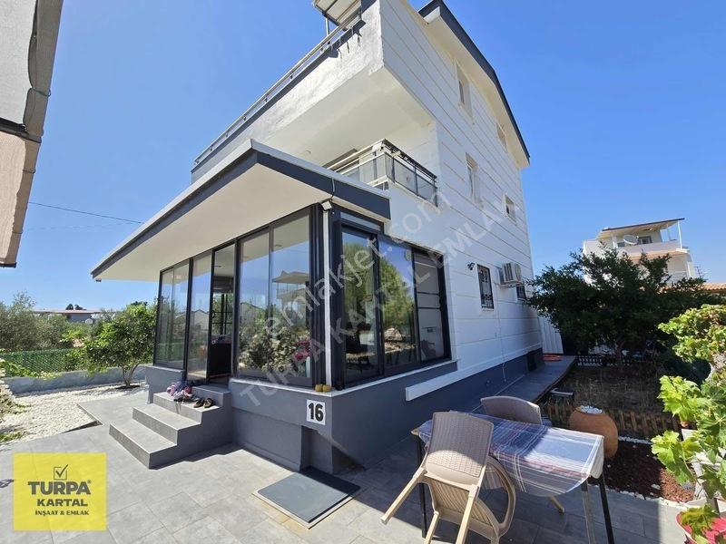 Denıze Çok Yakın 4+1 Ayrı Mutfak 303 M2 Üzerine Müstakil Villa — fotoğraf 2