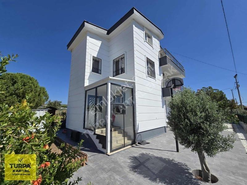 Denıze Çok Yakın 4+1 Ayrı Mutfak 303 M2 Üzerine Müstakil Villa — fotoğraf 3