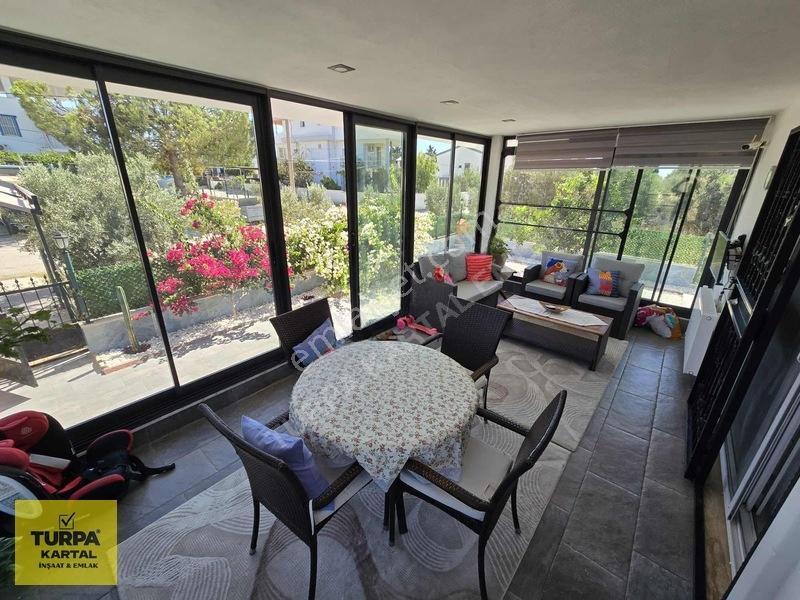 Denıze Çok Yakın 4+1 Ayrı Mutfak 303 M2 Üzerine Müstakil Villa — fotoğraf 5