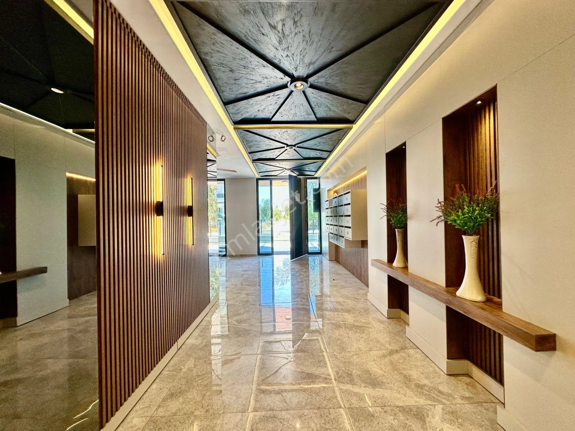 ꧁ay Emlak'tan꧂akçayda Müstakil Tadında Ön Cephe Ebeveyn Banyolu Satılık 2+1 Ultra Lüks Daire — fotoğraf 3