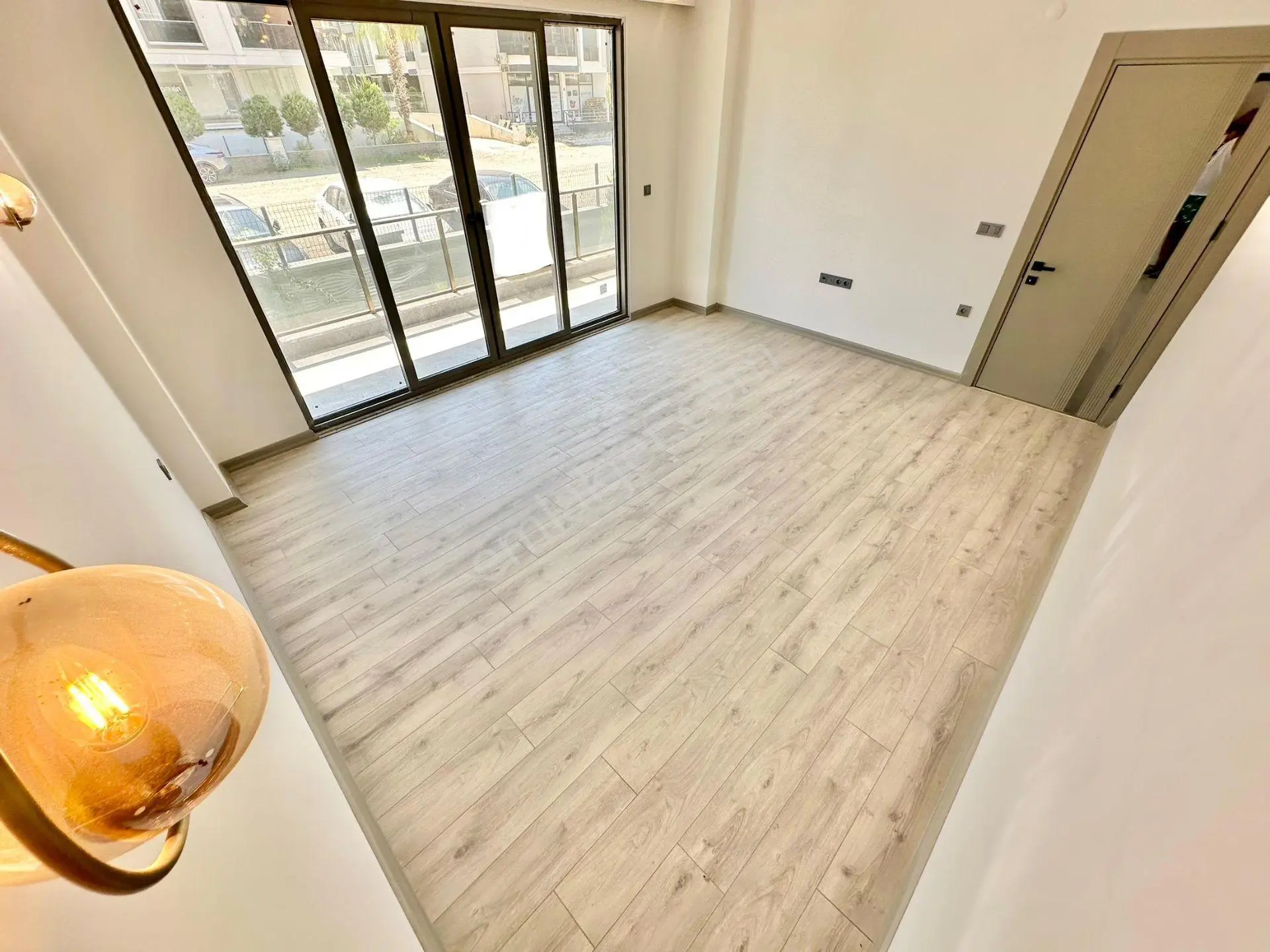 ꧁ay Emlak'tan꧂akçayda Müstakil Tadında Ön Cephe Ebeveyn Banyolu Satılık 2+1 Ultra Lüks Daire — fotoğraf 13