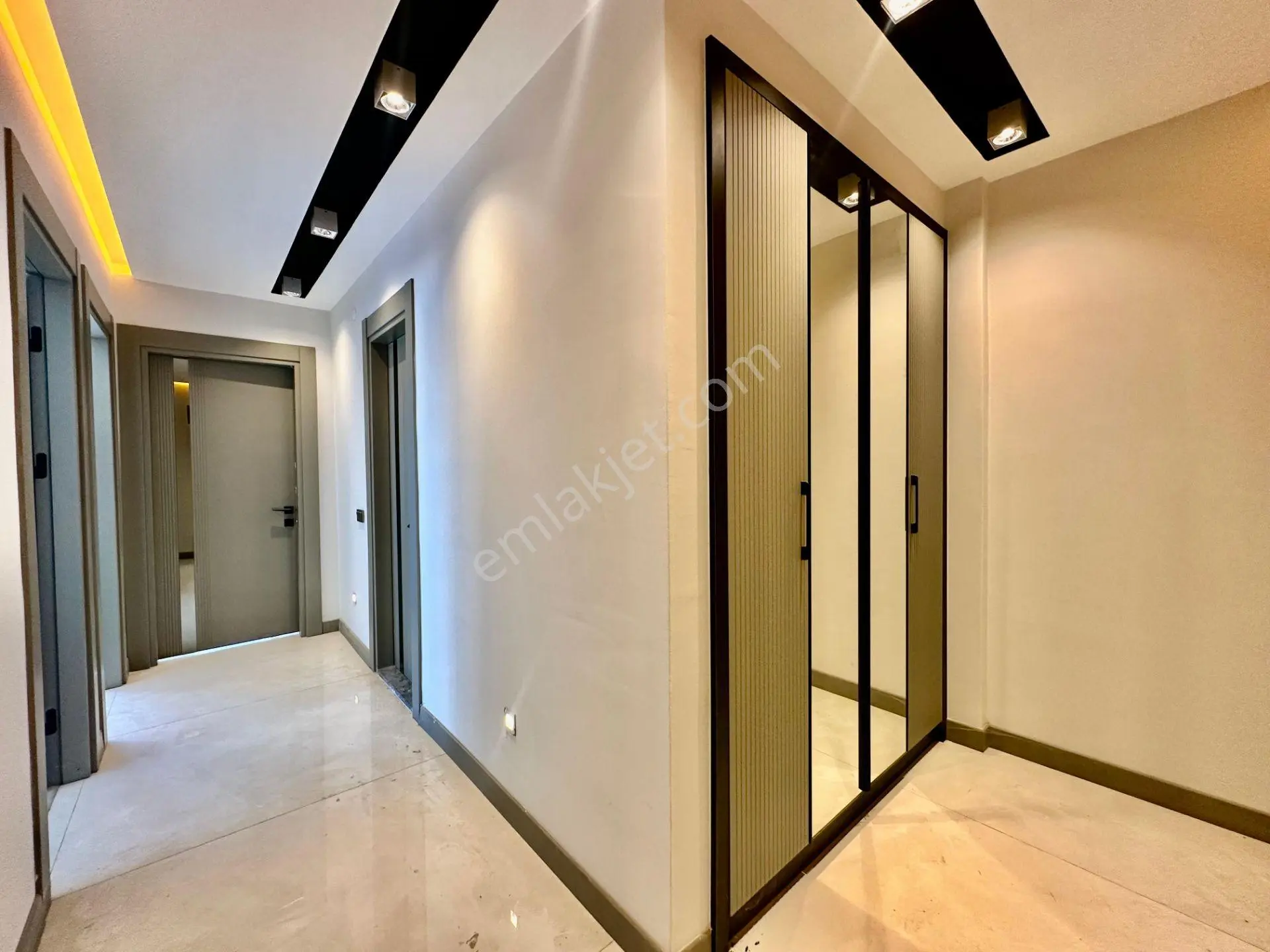 ꧁ay Emlak'tan꧂akçayda Müstakil Tadında Ön Cephe Ebeveyn Banyolu Satılık 2+1 Ultra Lüks Daire — fotoğraf 22