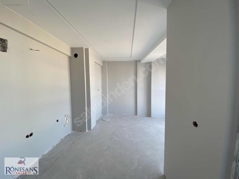 Rönesans Emlaktan Satılık 1+1 Daire — fotoğraf 7
