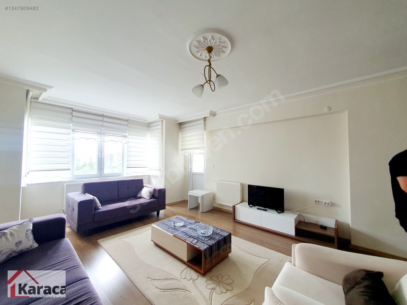Karaca'dan Eryaman Da Temiz Mobilyalı 3+1 135 M2 Kiralık Daire — fotoğraf 2