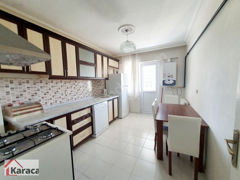 Karaca'dan Eryaman Da Temiz Mobilyalı 3+1 135 M2 Kiralık Daire — fotoğraf 17