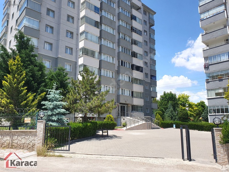 Karaca'dan Eryaman Da Temiz Mobilyalı 3+1 135 M2 Kiralık Daire — fotoğraf 30