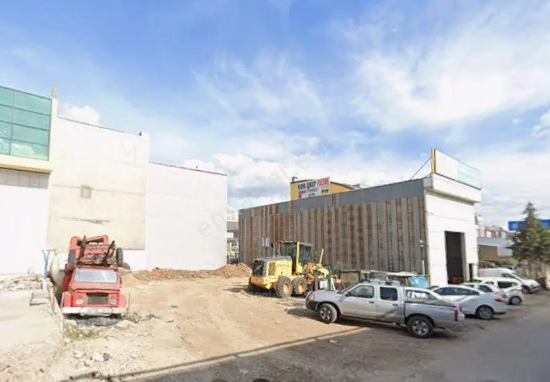 Ostim Bölgesinde Uzay Çağı Caddesi Cepheli 285 M² Küçük Sanayi Arsası