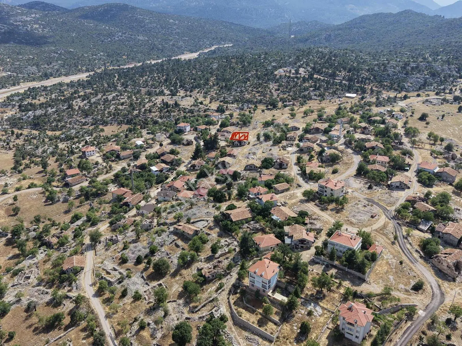 Ömer Duruk Tesislerinin Karşısında 310 M² Satılık Arsa — fotoğraf 3