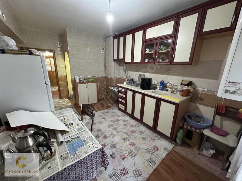 Çankaya Emlak'tan Sarayda 3+1 İskanlı 1.katta — fotoğraf 3