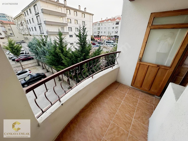 Çankaya Emlak'tan Sarayda 3+1 İskanlı 1.katta — fotoğraf 9