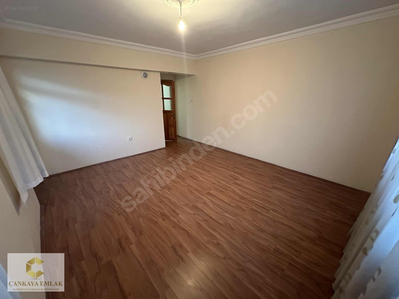 Çankaya Emlak'tan Sarayda 3+1 İskanlı 1.katta — fotoğraf 20