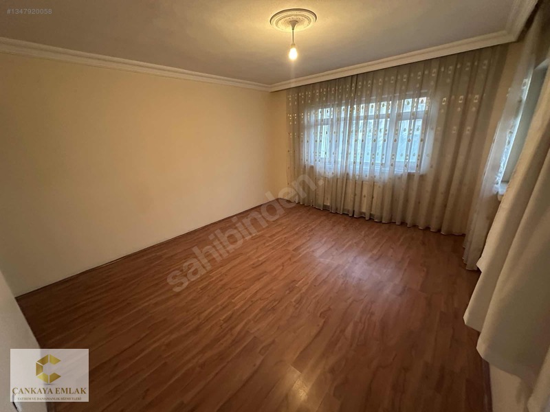 Çankaya Emlak'tan Sarayda 3+1 İskanlı 1.katta — fotoğraf 21