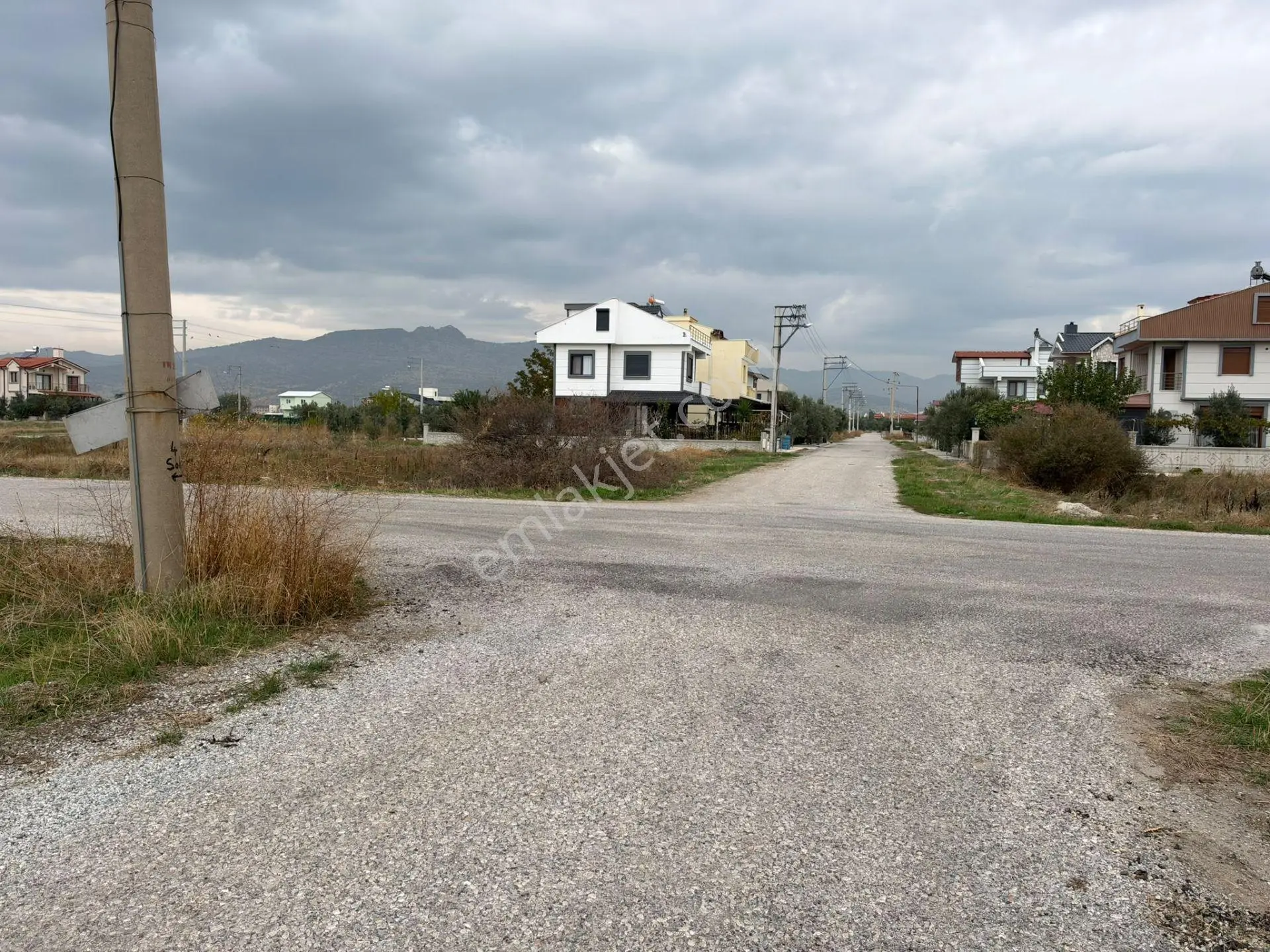 Dikili Salihleraltı'nda Villa İmarlı 309m² Satılık Arsa — fotoğraf 3