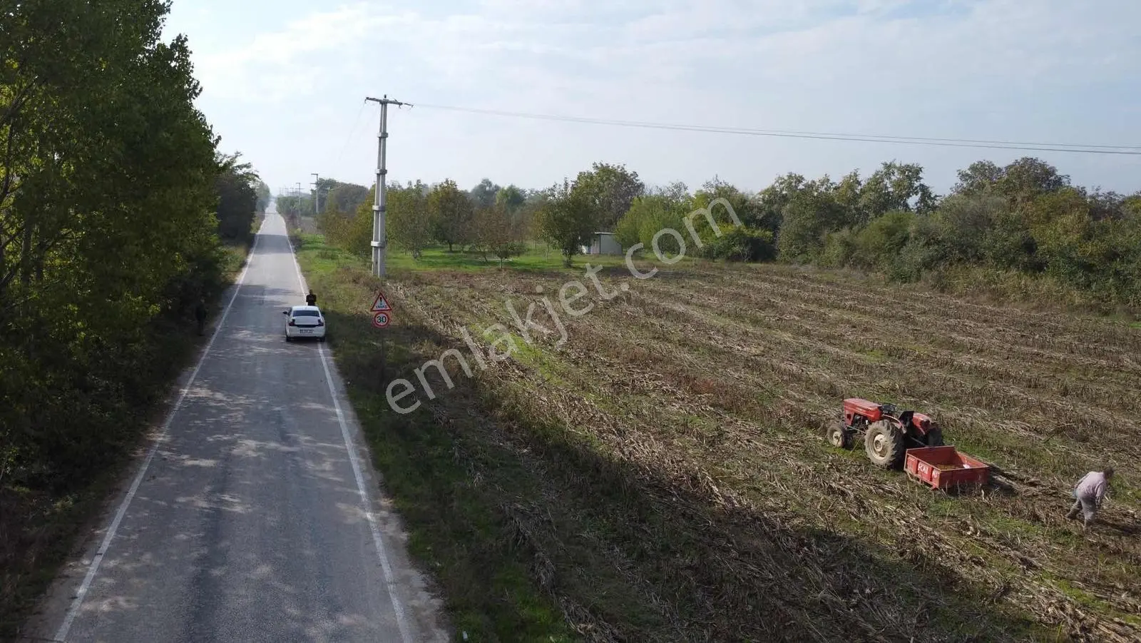 Emre Çevik'den Yenişehir Söylemiş Asfalt Yola Cephe Tarla 1539m2 — fotoğraf 4