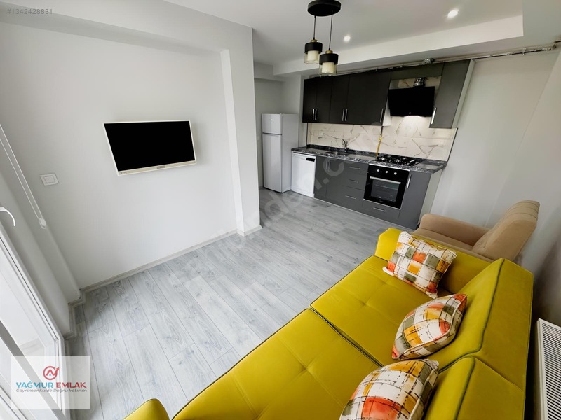 Canik Hasköy'De Cadde Üstü Full Eşyalı 2+0 Kiralık Daire