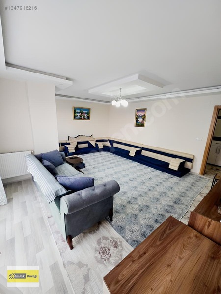 Emlak Durağından &iskanlı &geniş Oturumlu &teraslı&daire — fotoğraf 3