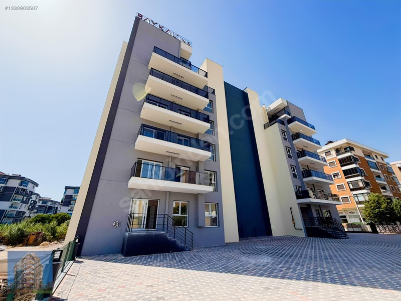 Çift Cephe Havuzlu Site İçerisinde — fotoğraf 9