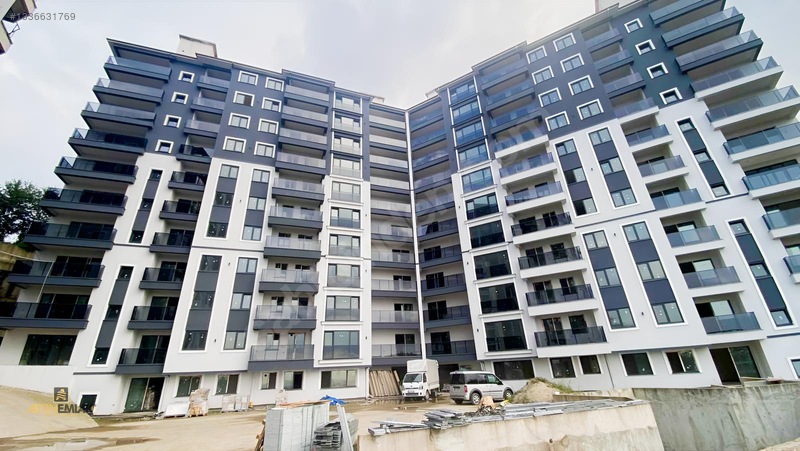 Altın Emlak Rize Camiönünde 3+1 Satılık Lüx Daire