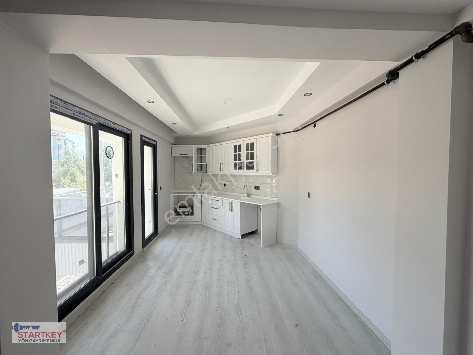 Kuvai Milliye De Edremit Cad. Yakını Sıfır 2+1 Daire — fotoğraf 4