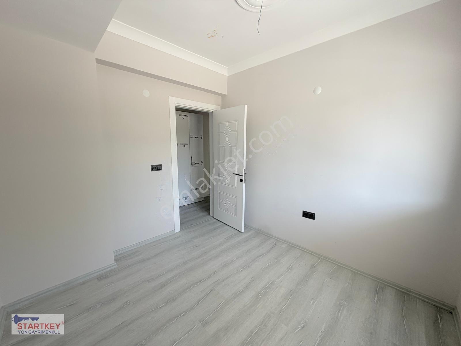 Kuvai Milliye De Edremit Cad. Yakını Sıfır 2+1 Daire — fotoğraf 13
