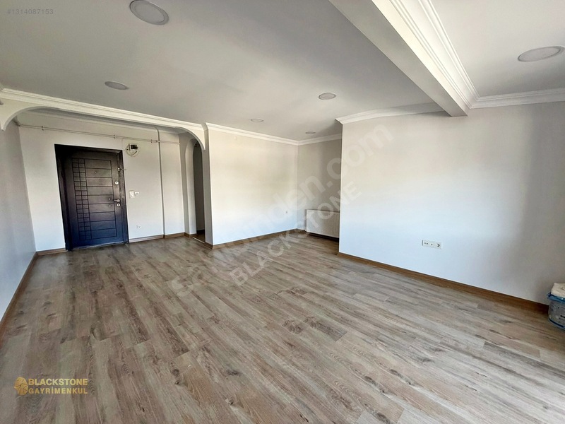 Blackstone'dan Kiralık 2+1 Cadde Üzeri Kiralık Daire — fotoğraf 5