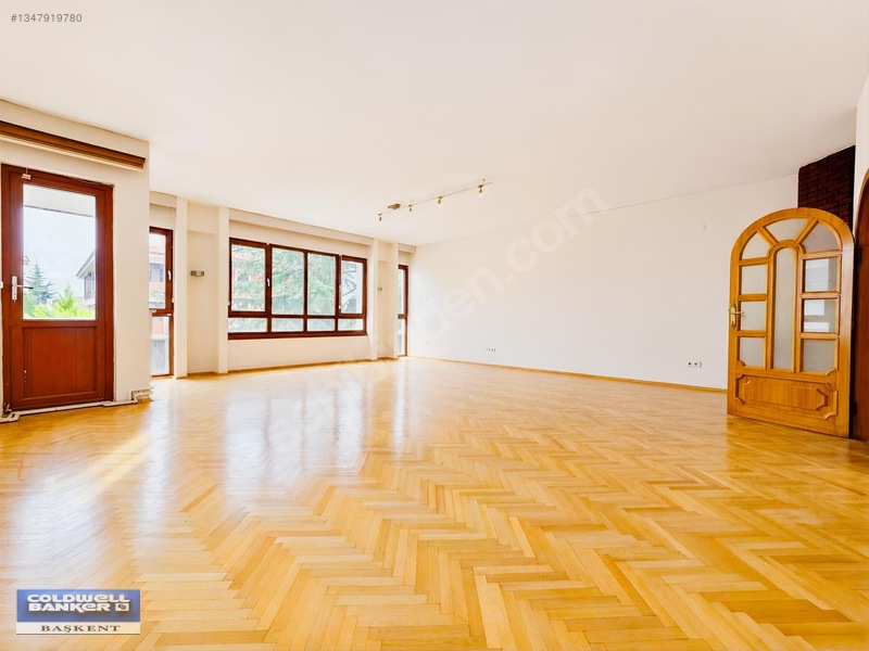 Uğur Mumcu Sokakta 150 M2, 4+1 Depolu, Otoparklı Daire — fotoğraf 2