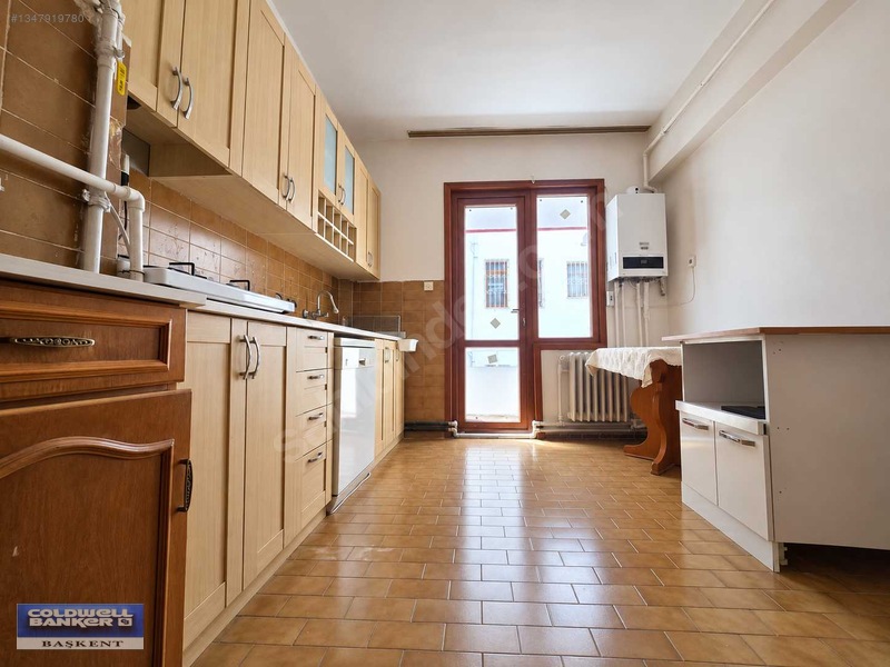 Uğur Mumcu Sokakta 150 M2, 4+1 Depolu, Otoparklı Daire — fotoğraf 5