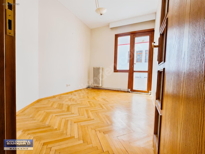 Uğur Mumcu Sokakta 150 M2, 4+1 Depolu, Otoparklı Daire — fotoğraf 6
