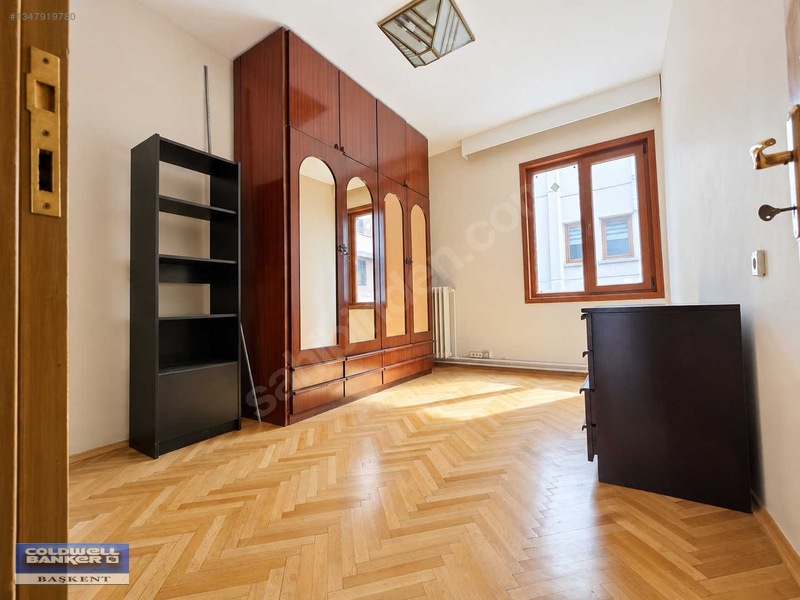 Uğur Mumcu Sokakta 150 M2, 4+1 Depolu, Otoparklı Daire — fotoğraf 9