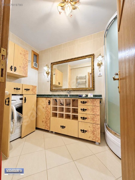 Uğur Mumcu Sokakta 150 M2, 4+1 Depolu, Otoparklı Daire — fotoğraf 11