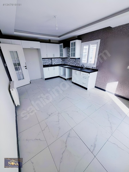 Nova'Dan Cadde Üstü İskanlı Kiralık 4+1 Açık Mutfak
