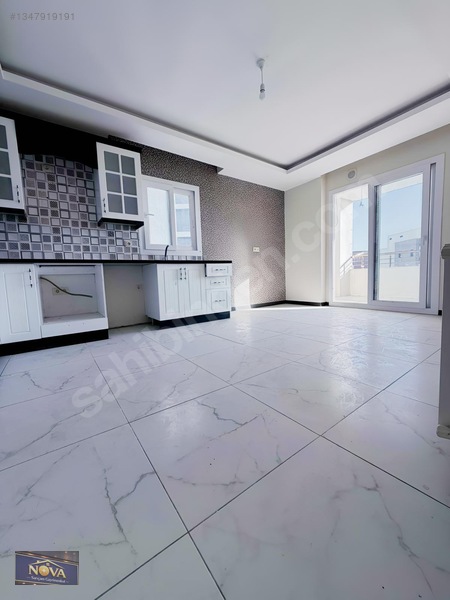 Nova'dan Cadde Üstü İskanlı Kiralık 4+1 Açık Mutfak — fotoğraf 9