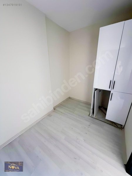 Nova'dan Cadde Üstü İskanlı Kiralık 4+1 Açık Mutfak — fotoğraf 19
